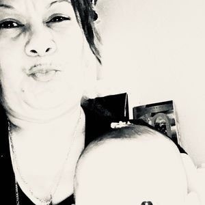 Meet your Posher, Gloria